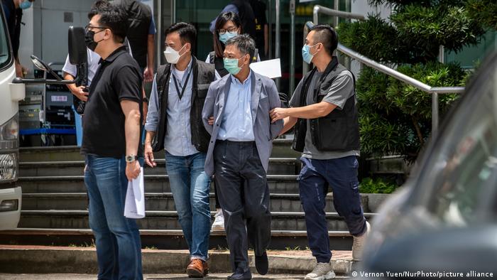 У Гонконгу відбулися затримання в редакції опозиційної газети Apple Daily