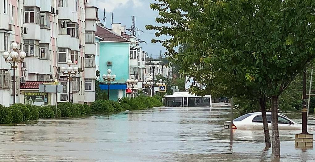 Унесло потоком: один человек погиб из-за подтоплений в Ялте