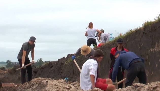 На Луганщині археологи виявили жертовник
