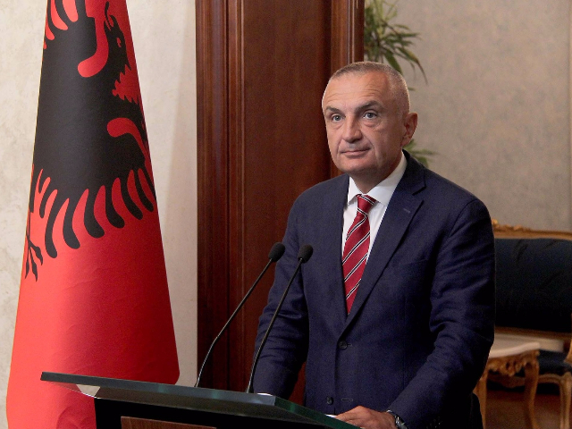 Президенту Албанії оголосили імпічмент через порушення Конституції