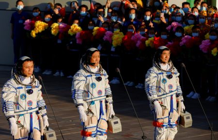 Китай запустив пілотований корабель до орбітальної станції