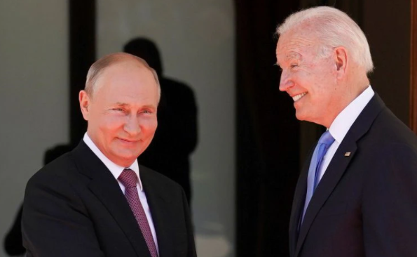Перемовини Байдена і Путіна у вузькому колі завершилися