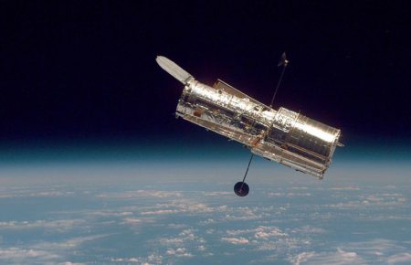 Головний комп’ютер телескопа Hubble вийшов із ладу