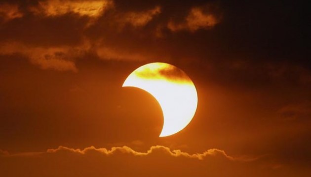 В Україні є повір'я, що сонце з’їдають крилаті вовкулаки — культурологиня про затемнення