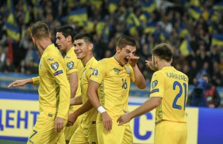 Состав сборной Украины в матче против Австрии на Евро-2020