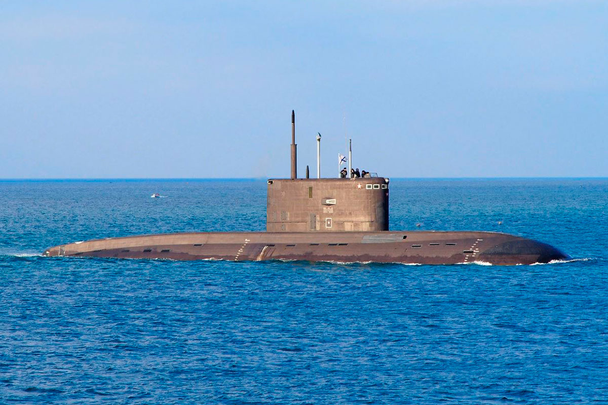 Росія на тлі Sea Breeze вивела в Чорне море на навчання підводний човен і авіацію