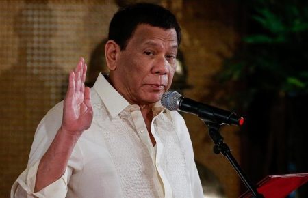 Президент Філіппін заявив громадянам: «Вакцинація, або я відправлю вас до в'язниці»