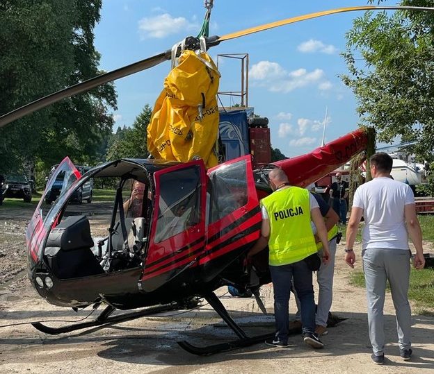 У Польщі затонув гелікоптер: постраждали троє українців, їхній стан стабільний