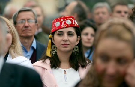 Рада приняла закон о коренных народах, внеся крымских татар в перечень