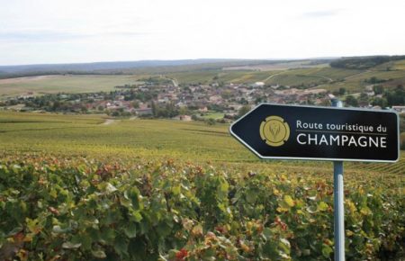 «Продовжимо перемовини з РФ» — у Франції відреагували на указ про перейменування шампанського