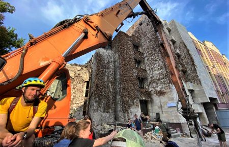 Демонтаж будівлі «Квіти України» необхідно негайно зупинити — міністр культури Ткаченко