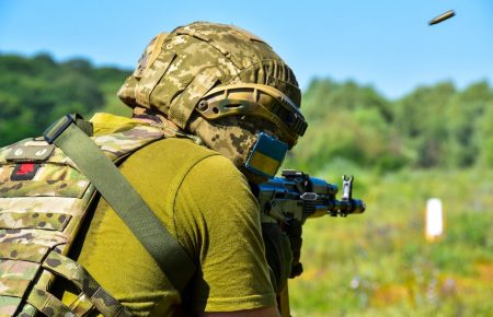 На Донбасі бойовики 14 разів порушили «режим тиші», поранений український військовий