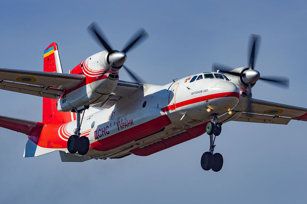 Украина отправила в Турцию самолеты ГСЧС для тушения лесных пожаров (фото, видео)