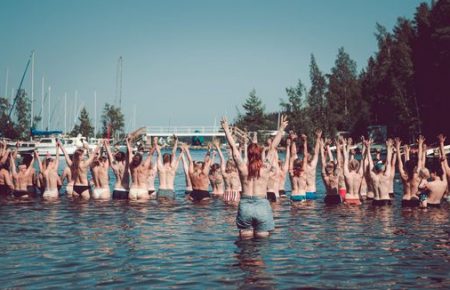 В Финляндии прошел флешмоб против сексуализации женской груди