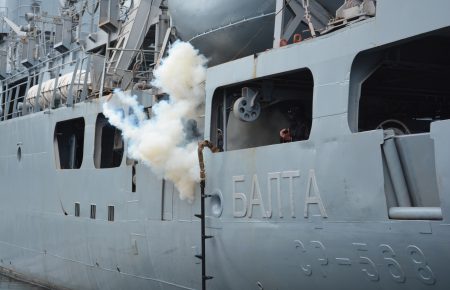 Брали судно на абордаж та гасили пожежу: морські навчання Sea Breeze-2021 в Одесі (ФОТО)