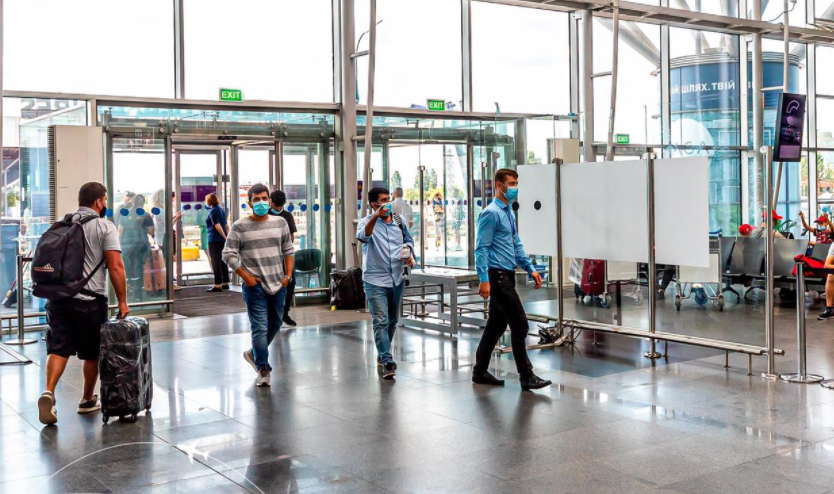 «В аеропорту посилили безпеку на інших етапах» — Красовська про ліквідацію рамок на входах до терміналу