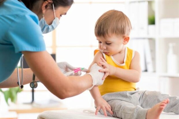 В Україні вакцинація дітей може розпочатись влітку — Кузін