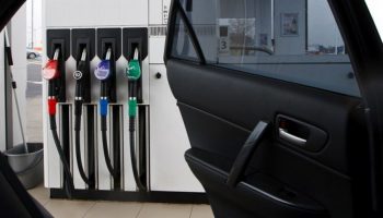 Цены на бензин до конца июля: горючее может подорожать минимум на 50 копеек за литр — Сергей Куюн