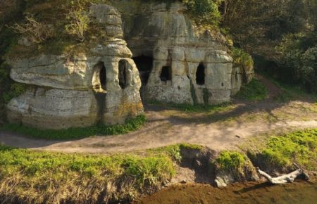 Археологи з'ясували, що у печерному помешканні віком 1200 років міг жити англосаксонський король-вигнанець (ФОТО)