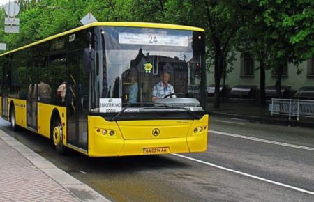 Киев первым в Украине отказывается от бумажных билетов на проезд в общественном транспорте