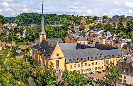 Люксембург открыл границы для украинских туристов — Кулеба