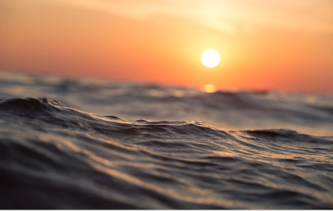 Минздрав: Морская вода в курортной Затоке непригодна для купания