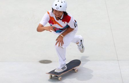 Олімпійське «золото» зі скейтбордингу серед жінок здобула 13-річна японка Моміджі Нісія