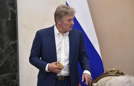 Пєсков: Путін готовий говорити з Зеленським, але не про Крим