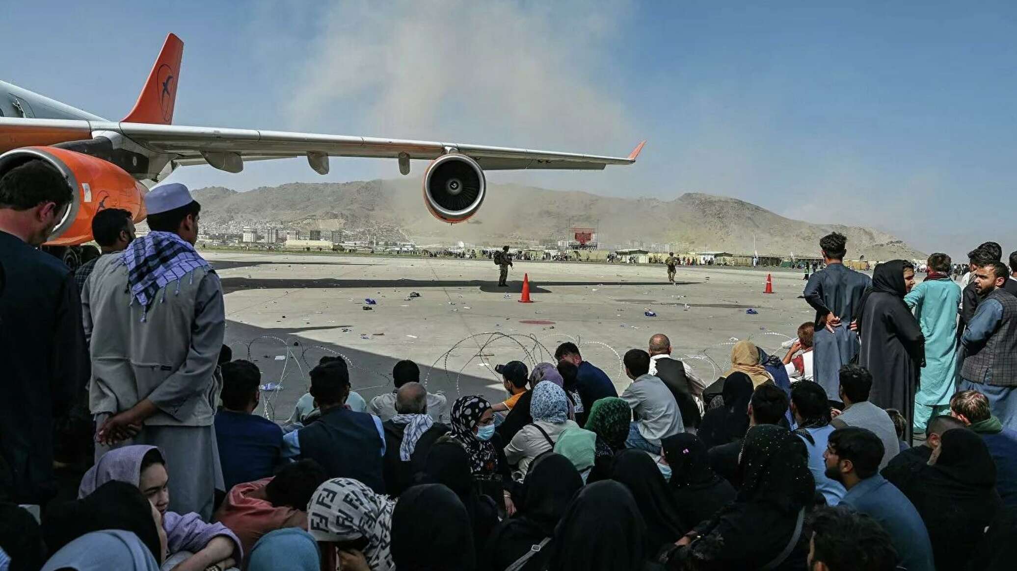 Біля аеропорту Кабула стався вибух: ЗМІ повідомляють про понад десяток загиблих і поранених