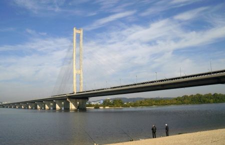 «Заторів можна було б уникнути» — експерт з транспортного регулювання про ремонт Південного мосту