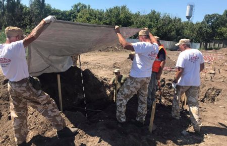 В Одессе на месте массовых расстрелов НКВД нашли шесть новых ям с останками жертв (фото)