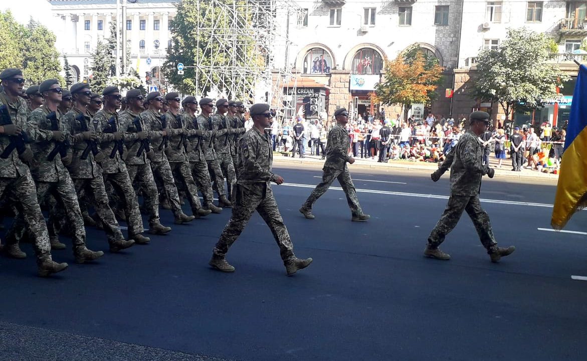 На Хрещатику у Києві триває друга репетиція параду до Дня незалежності (відео)