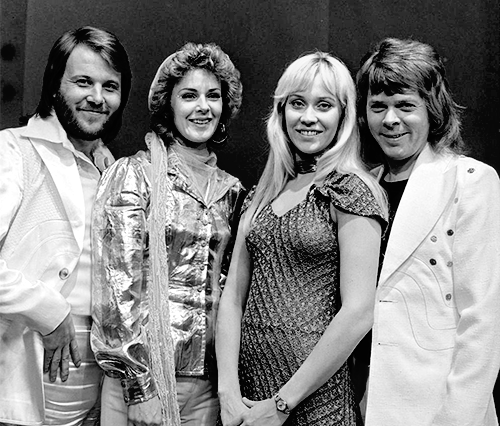 Группа «ABBA» представит новые песни и запустит шоу после 39-летнего перерыва