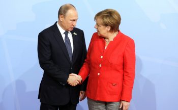 Меркель їде в Україну через Москву: чого чекати від візиту канцлерки Німеччини?