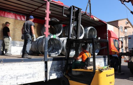 Посилення кордонів від нелегальних мігрантів: Україна направила Литві понад 38 тонн гумдопомоги