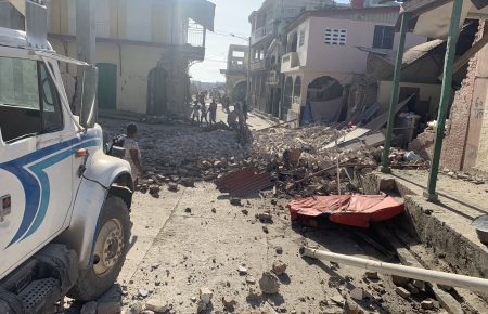 Кількість жертв землетрусу на Гаїті зросла до 724 людей