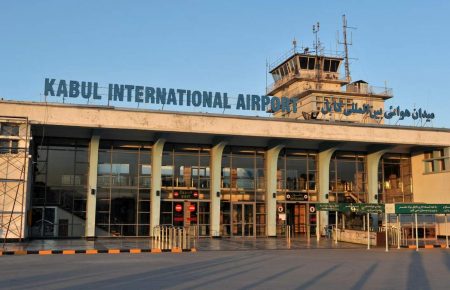 Украинский самолет эвакуировал из Кабула украинцев и еще граждан 4 стран — Кулеба