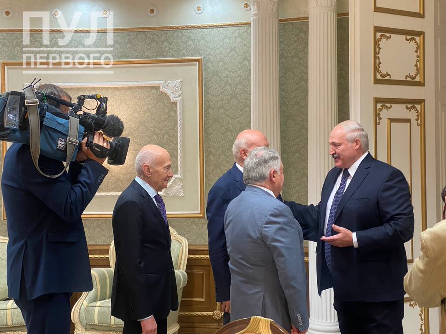 Лукашенко видит в Украине «новую угрозу» и обвиняет Киев в «антинародном курсе»