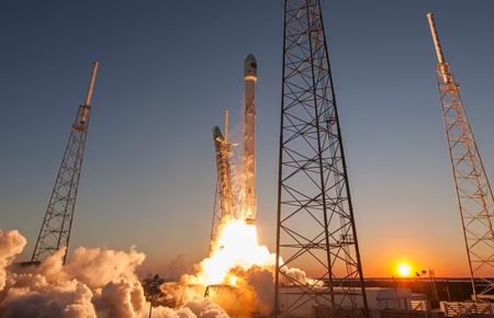 SpaceX успішно відправила на МКС першу туристичну місію