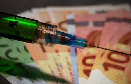 Pfizer и Moderna подняли цены на вакцины — Financial Times