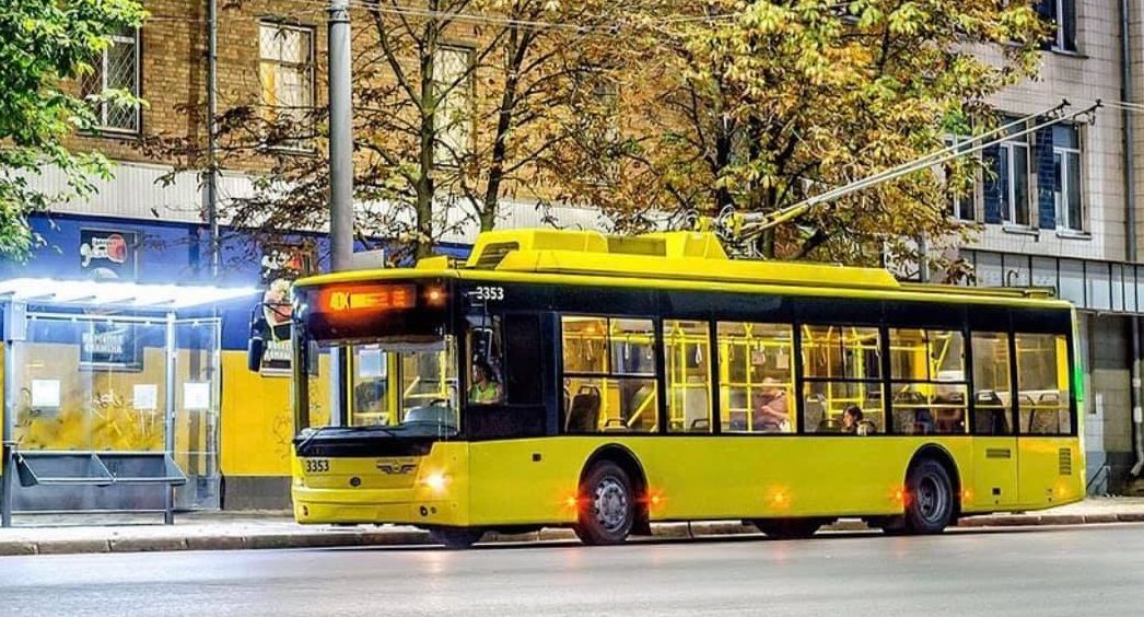 На вихідних у Києві змінять рух транспорту через масові заходи (перелік маршрутів)