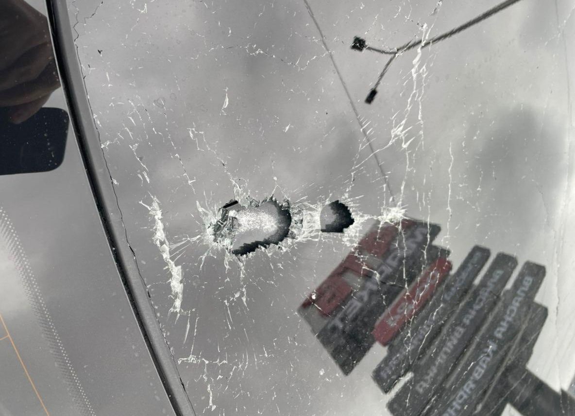 В автівку Шефіра влучило понад 10 куль: поліція проводить спецоперацію