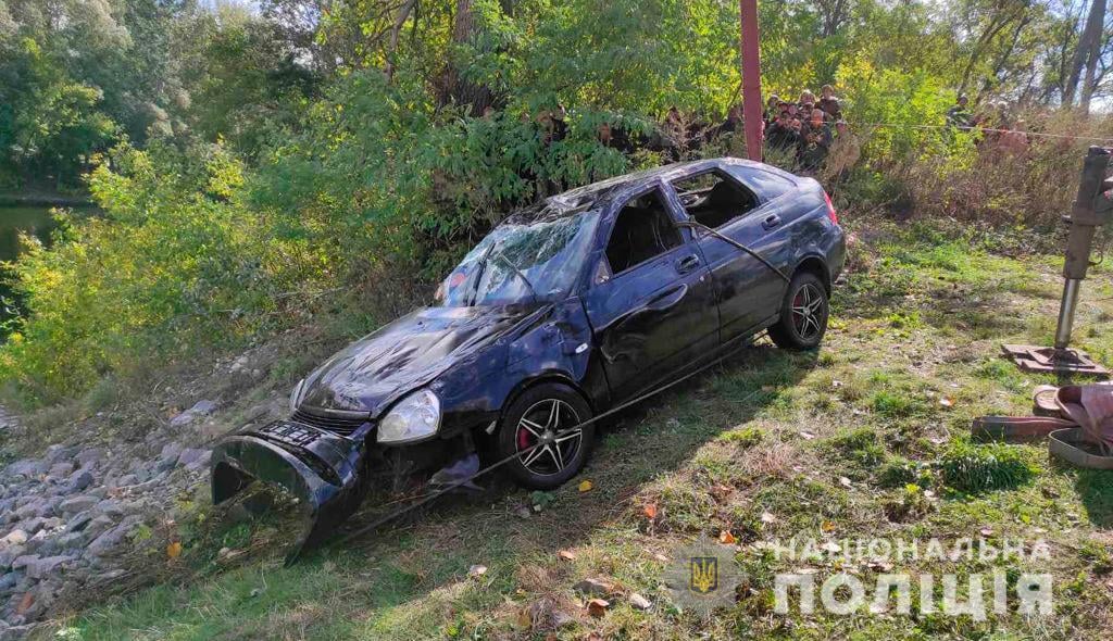 На Полтавщині потонув автомобіль: троє загинули, один чоловік встигнув вистрибнути з салону