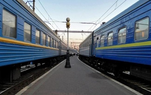 «Укрзализныця» ограничила движение поездов на Донетчине из-за обстрелов