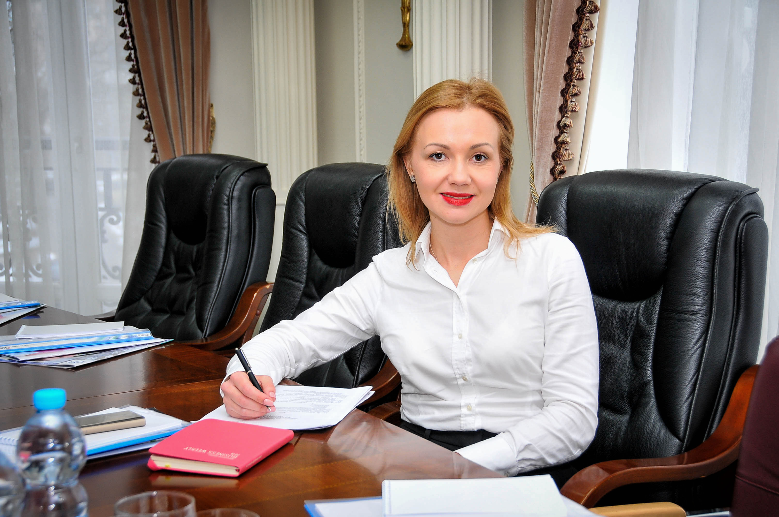 Шлюбні контракти стають популярнішими, минулого року в Україні уклали майже 3 тисячі — юристка
