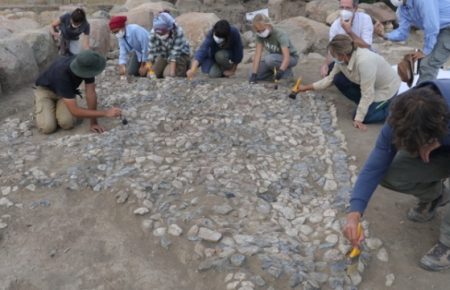 «Самая древняя в мире»: в Турции нашли мозаику возрастом 3,5 тысячи лет (фото)