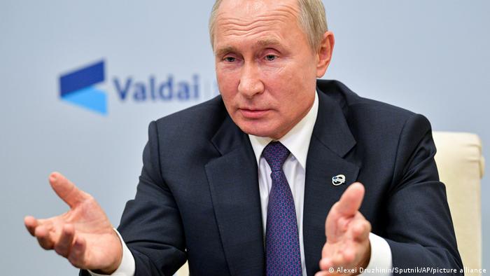Путін заявив, що розраховує «рано чи пізно повністю відновити відносини з Україною»