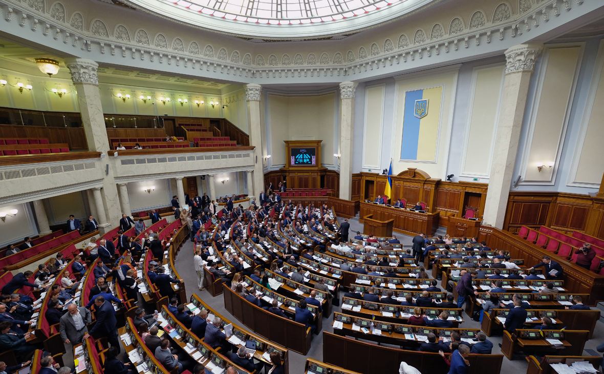 Рада приняла закон о деолигархизации