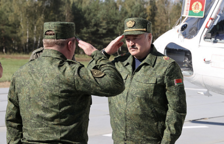 Беларусь разместит зенитные ракетные комплексы С-400 на границе с Украиной — Лукашенко