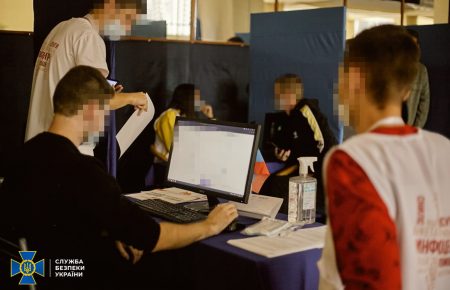 РФ начала массовую паспортизацию жителей ОРДЛО накануне выборов в Госдуму — СБУ